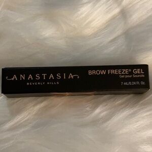 Anastasia Beverly Hills Brow Freeze Gel in Black